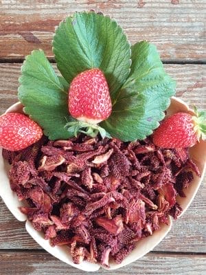 Yayla ürünü doğal çilek kurusu yayla ürünü yüksek aroma koruyucusuz katkısız ilave şeker içermez saricaova.org